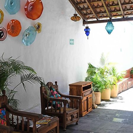 Petit Hotel Pilitas (Adults Only) Пуэрто-Вальярта Экстерьер фото