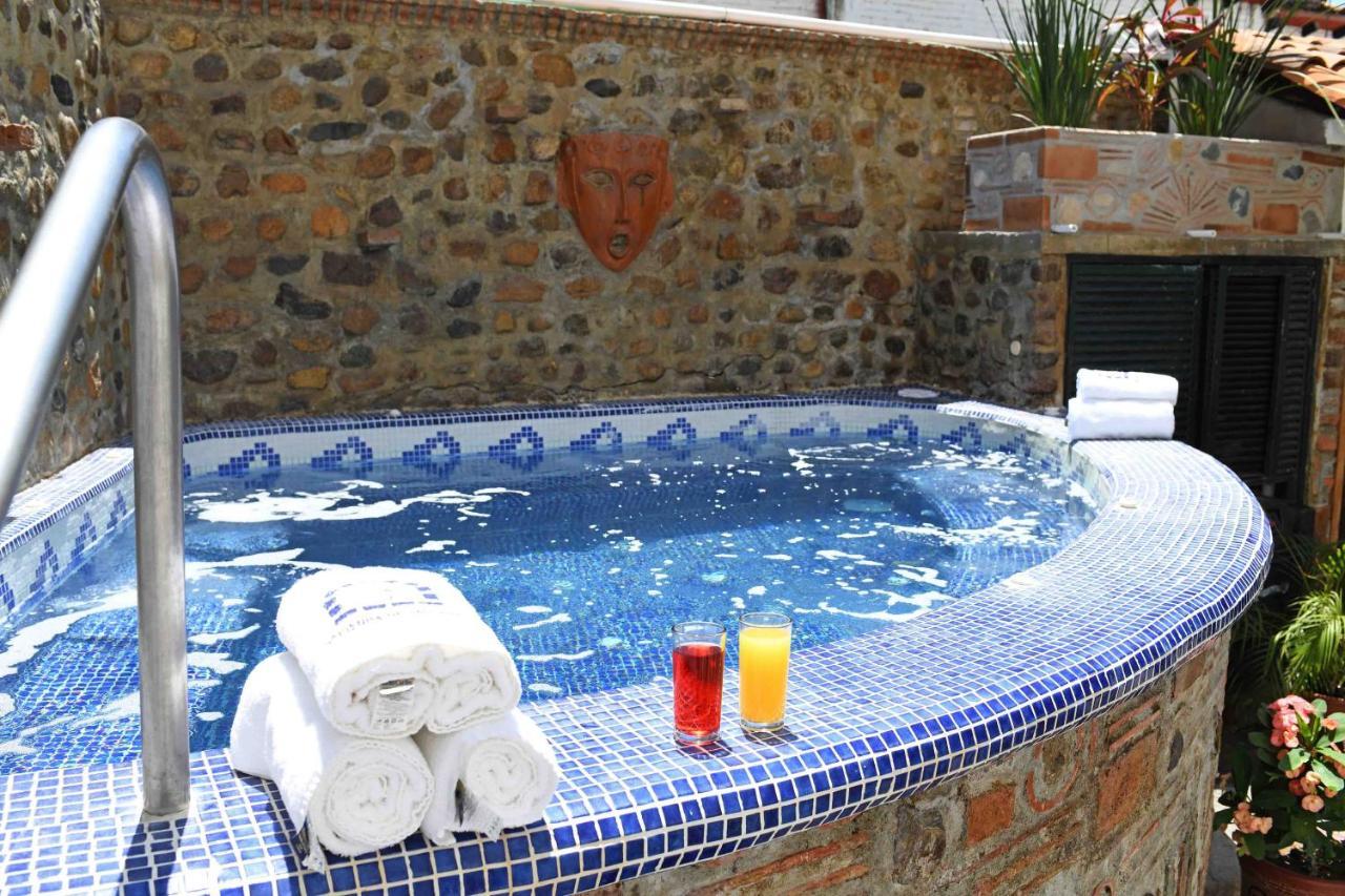 Petit Hotel Pilitas (Adults Only) Пуэрто-Вальярта Экстерьер фото