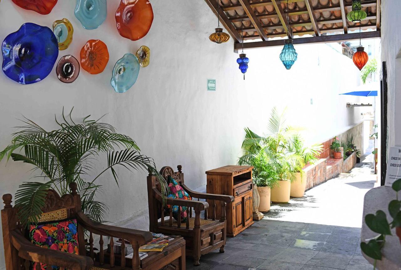 Petit Hotel Pilitas (Adults Only) Пуэрто-Вальярта Экстерьер фото