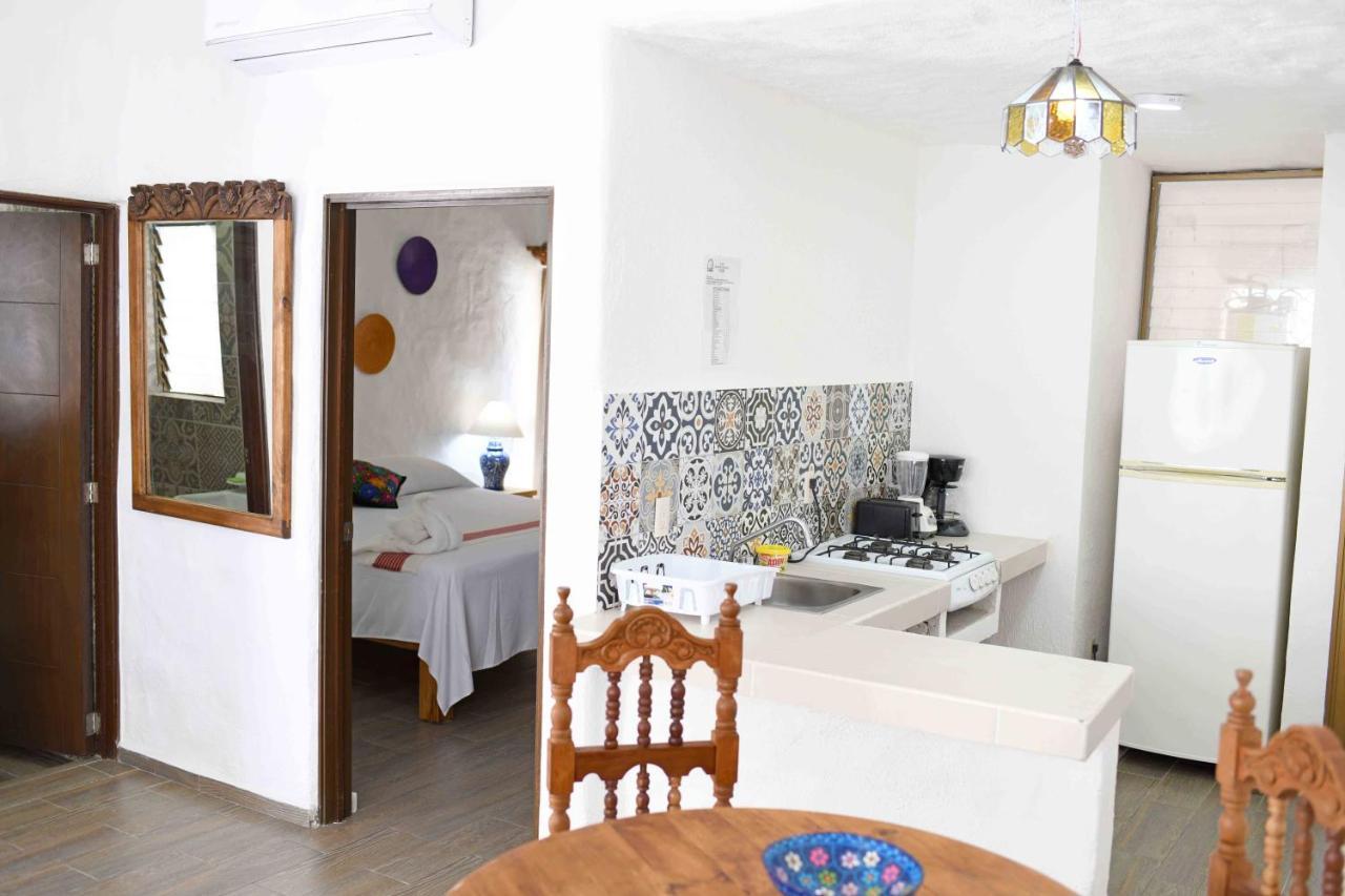Petit Hotel Pilitas (Adults Only) Пуэрто-Вальярта Экстерьер фото