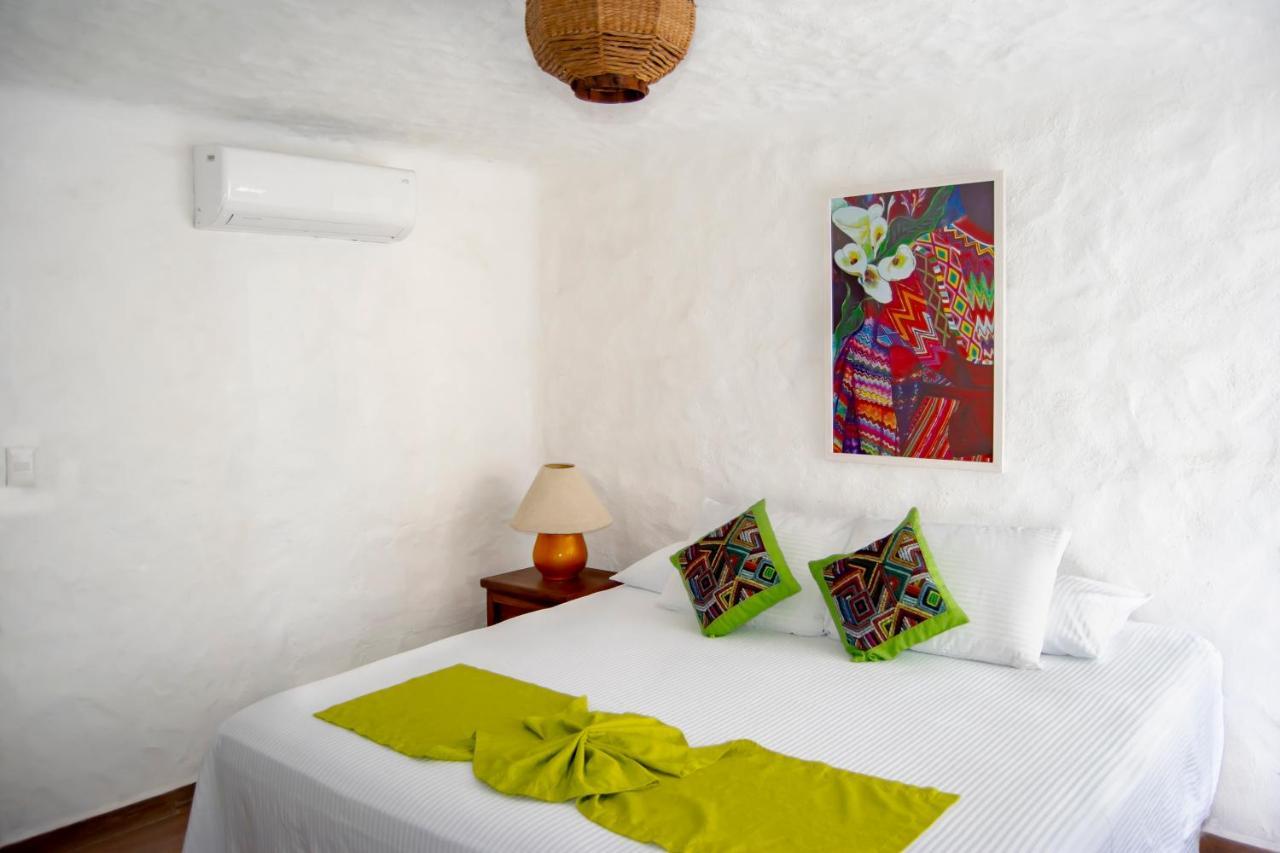 Petit Hotel Pilitas (Adults Only) Пуэрто-Вальярта Экстерьер фото