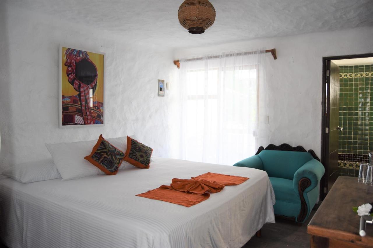 Petit Hotel Pilitas (Adults Only) Пуэрто-Вальярта Экстерьер фото