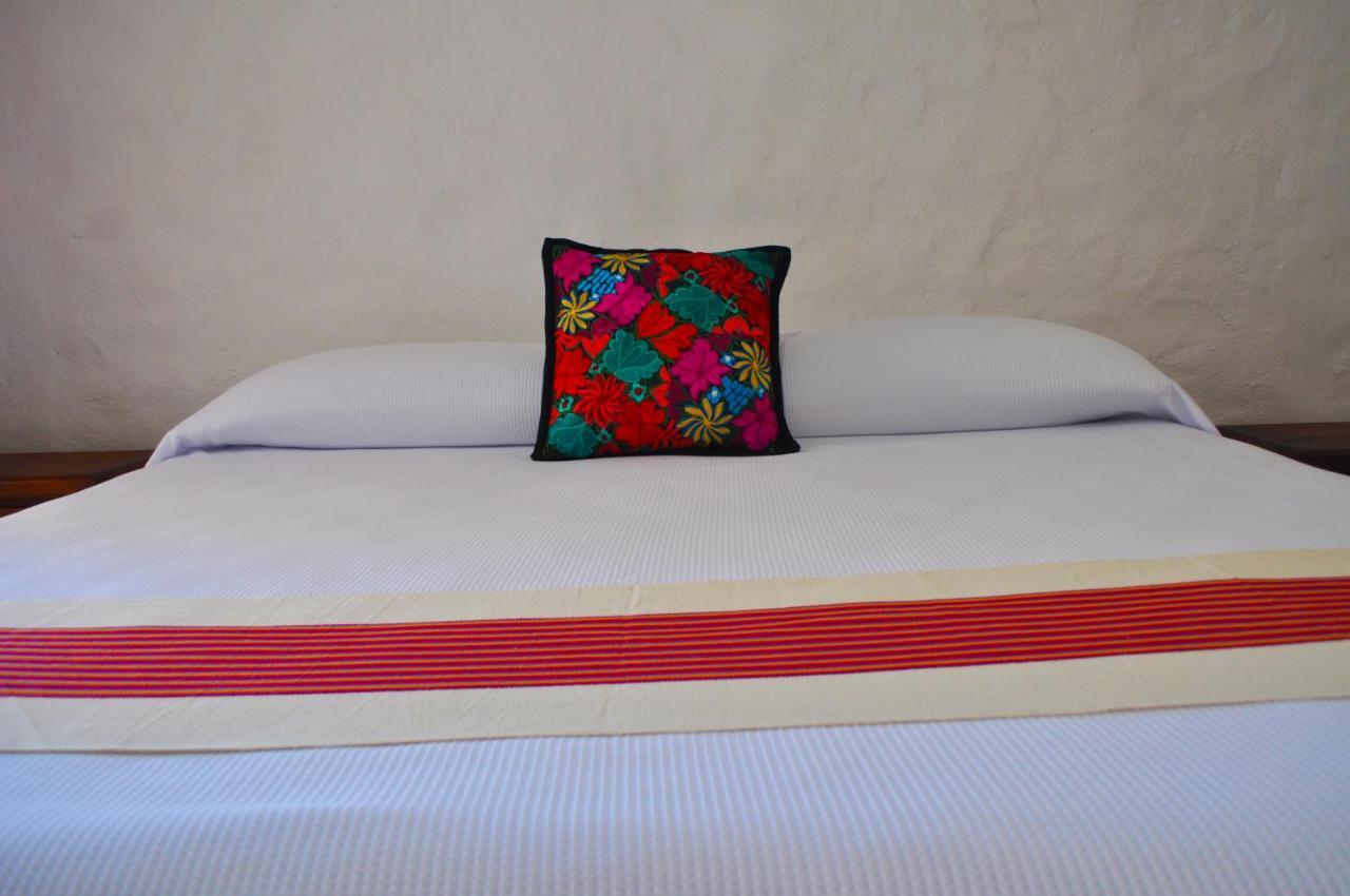 Petit Hotel Pilitas (Adults Only) Пуэрто-Вальярта Экстерьер фото